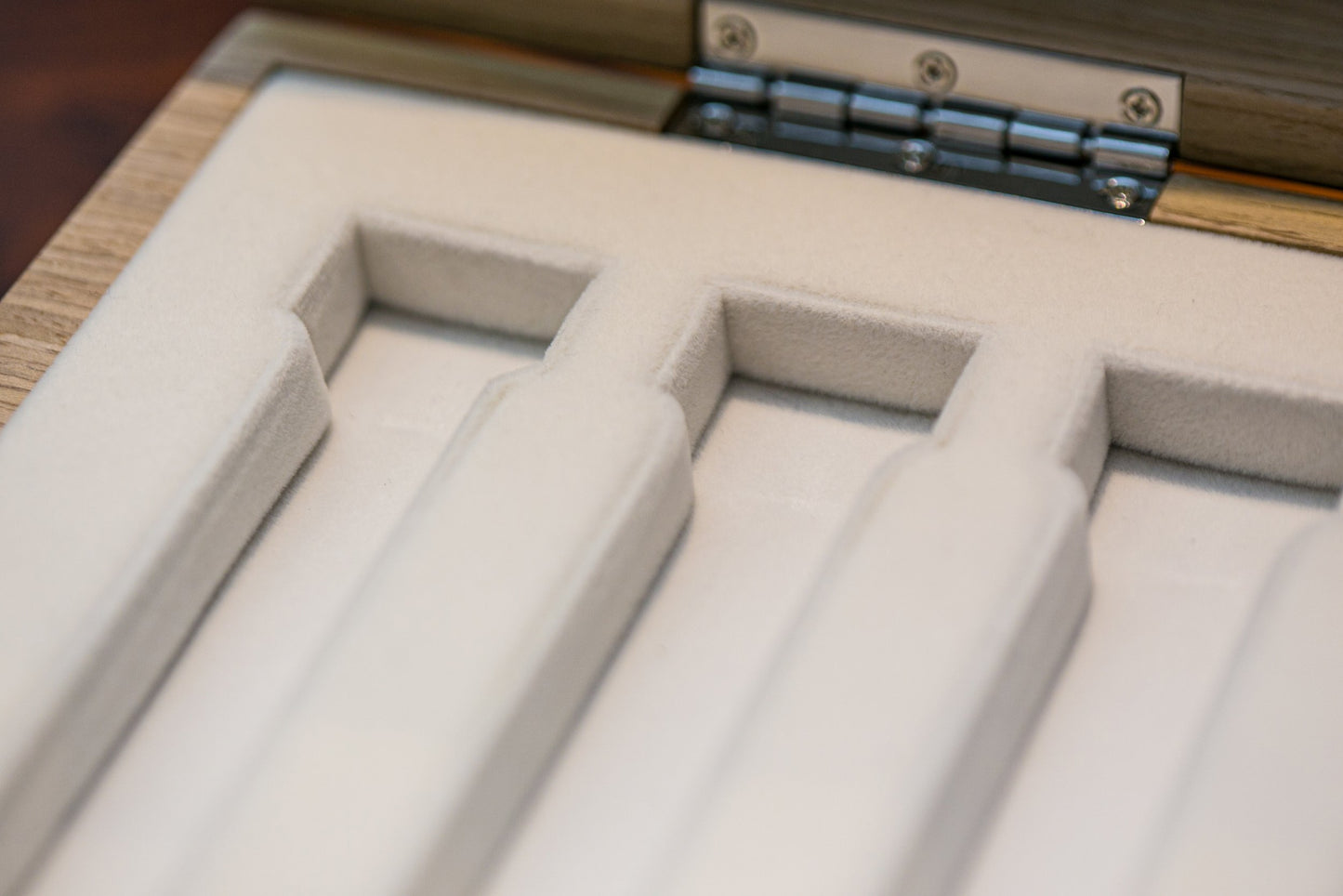 El Blunto White Wood Humidor (Empty)