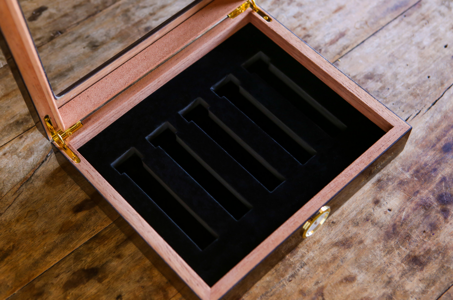 Limited Edition: El Blunto x One Love Bob Marley Tribute Humidor (empty)
